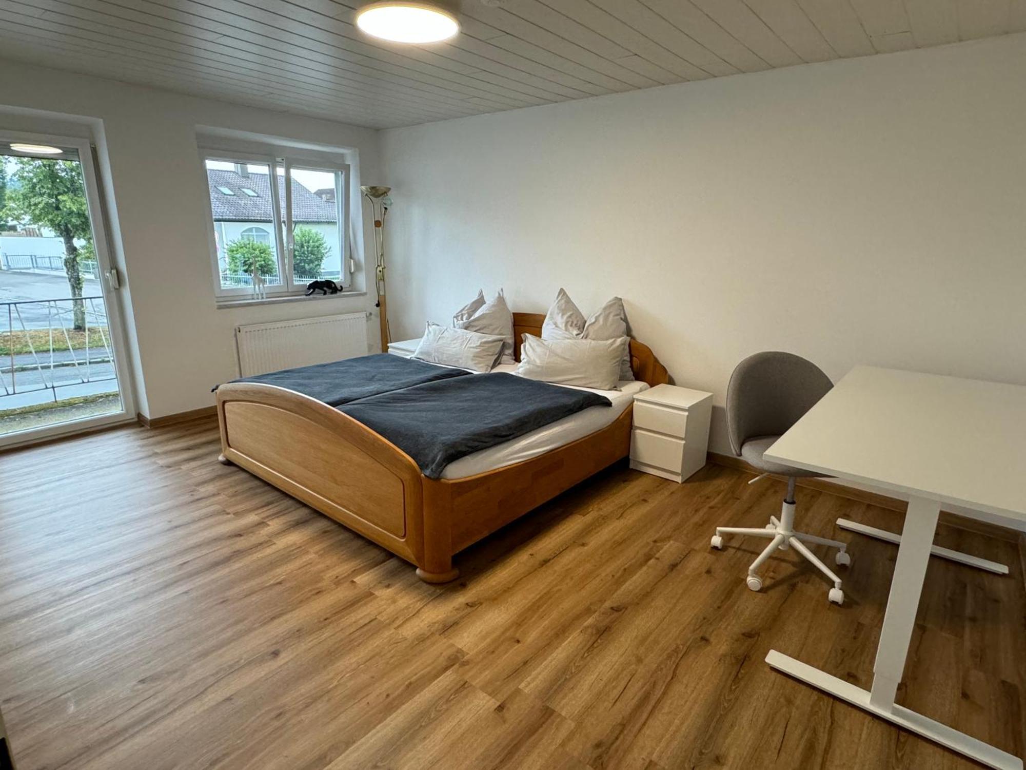 3 Zimmer Apartment Mit Flussblick - Self Check-In Eggenfelden Exterior foto